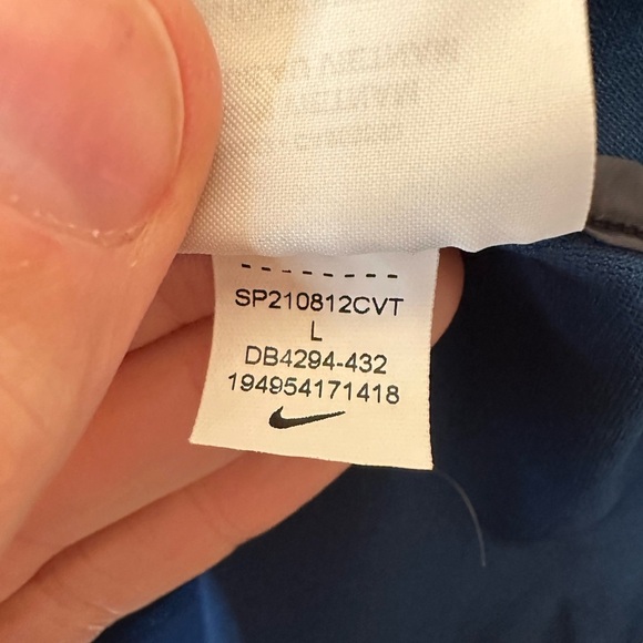 Nike Women Size Large AIR MIDLAYER CREW TRAINING TOP Blue DB4294-432 - Picture 6 of 10